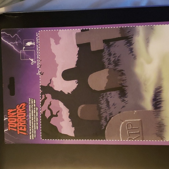 Chucky and Tiffany  action figures - Picture 6 of 9